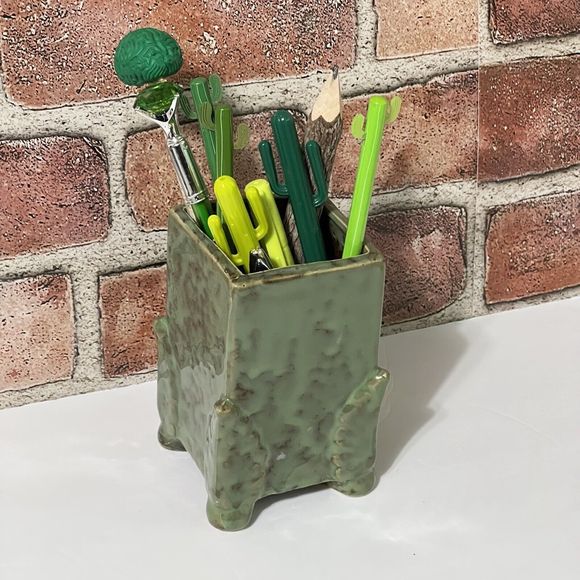 VINTAGE Ceramic Footed Bud Vase Pencil Holder Wabi Sabi Green Glossy Glaze - Picture 9 of 11